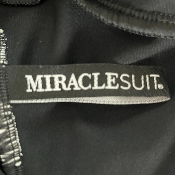 MIRACLESUIT ONE PIECE SWIMSUIT. NO SIZE Oceanus - Picture 8 of 16